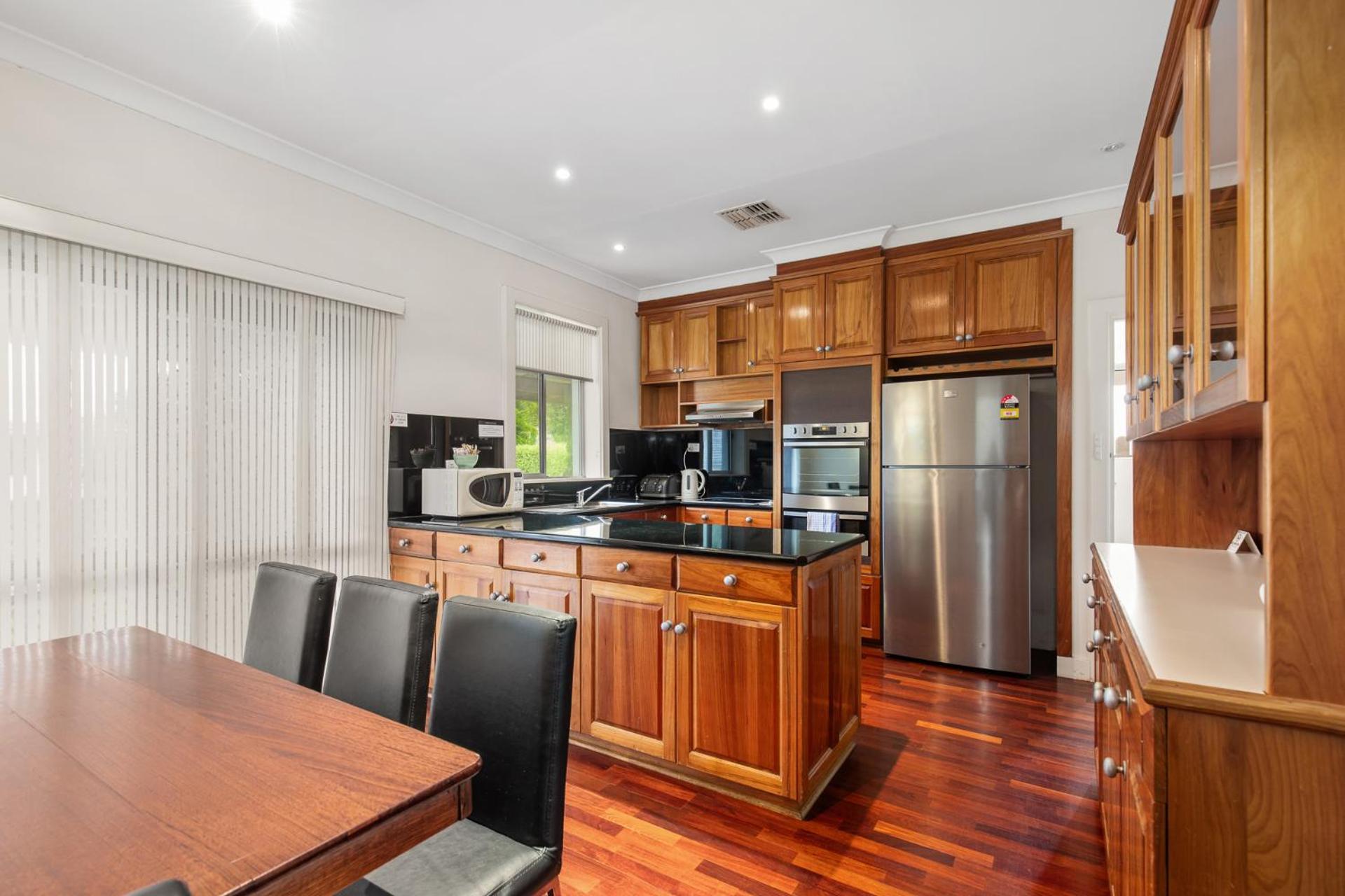 The Commodore Mount Gambier Bilik gambar